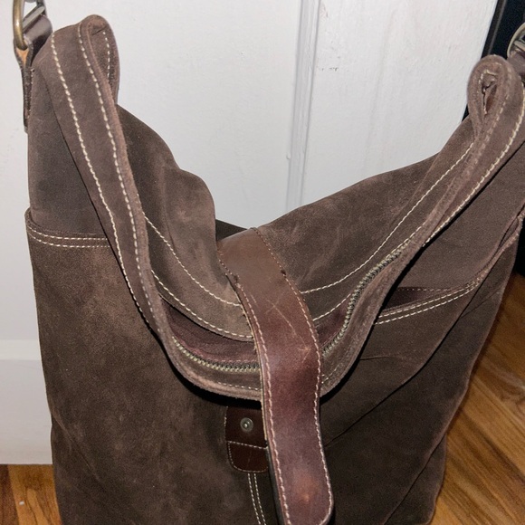 Brown Leather Bags with Spacious Interior - Picture 2 of 9